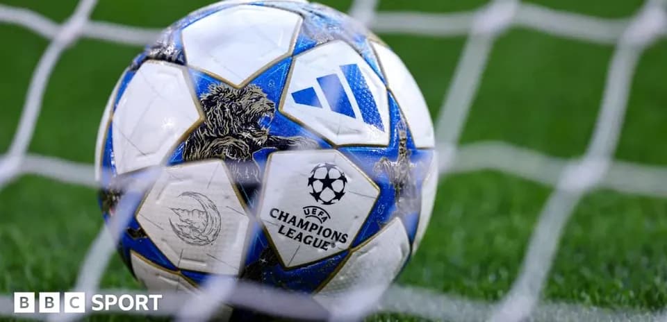 Ball de la Ligue des champions sur le terrain