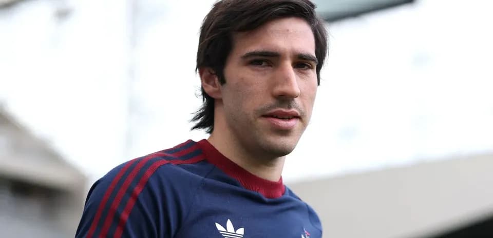 Joueur en tenue d'entraînement sur le terrain