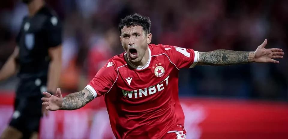 Joueur célébrant un but pour CSKA Sofia
