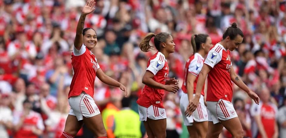 Joueuses d'Arsenal célébrant un but au stade