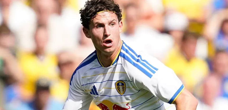 Joueur de Leeds United en action sur le terrain