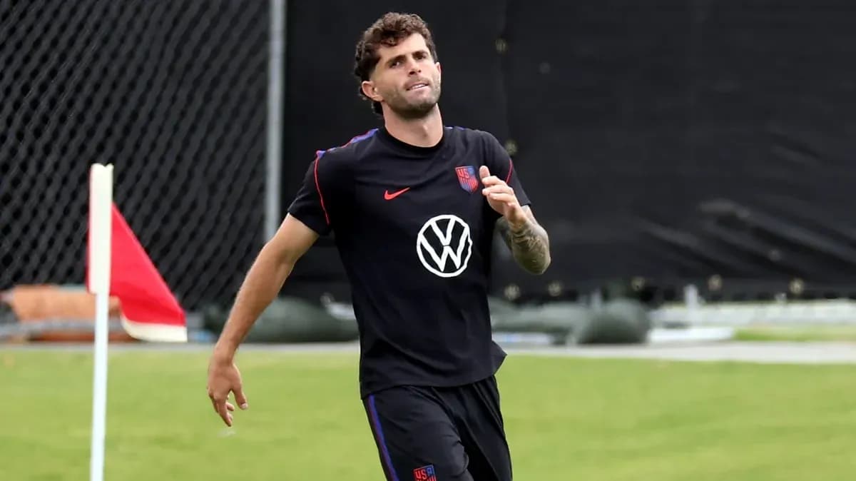 Joueur courant sur le terrain d'entraînement