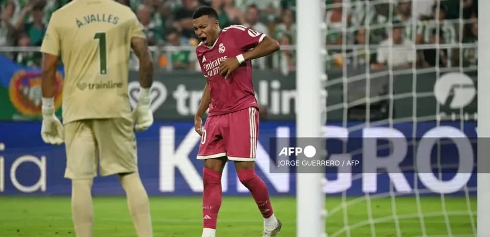 Joueur de Real Madrid célébrant un but marqué