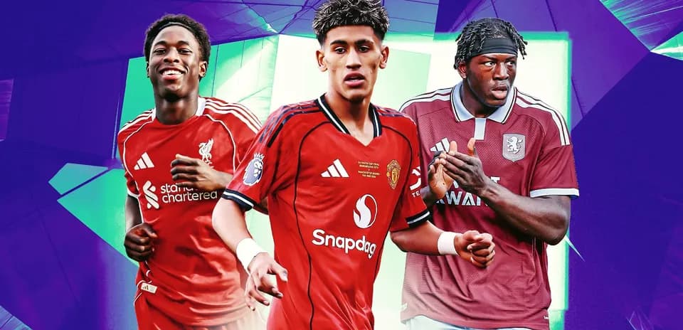 Trois joueurs en maillots de football sur fond coloré