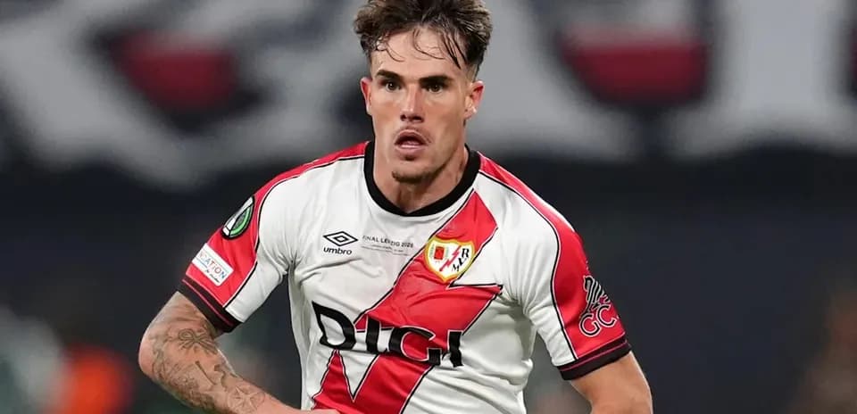 Joueur de Rayo Vallecano en action sur le terrain