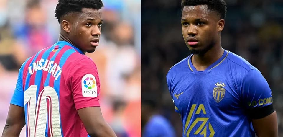 Joueurs en maillots de football de deux équipes différentes