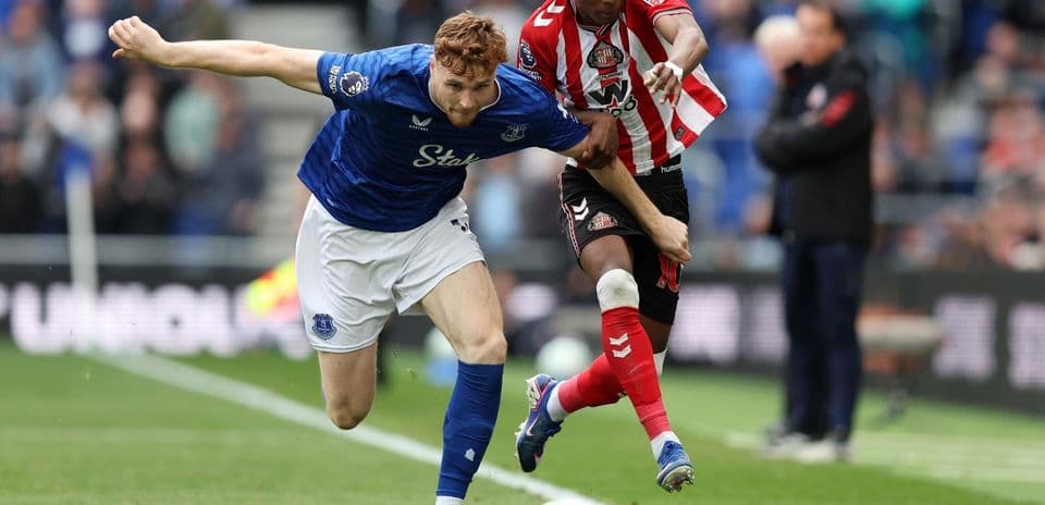Joueur d'Everton en action contre Sunderland