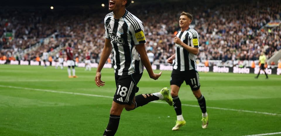 Joueur de Newcastle célébrant un but