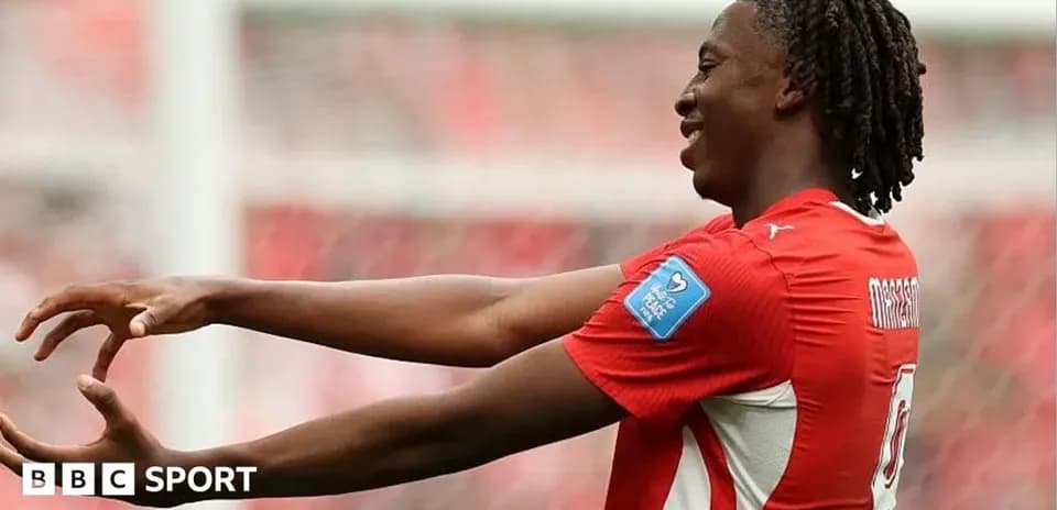 Joueur célébrant un but lors d'un match