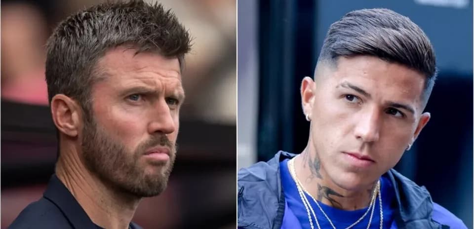 Deux hommes posant, l'un avec une barbe et l'autre tatoué