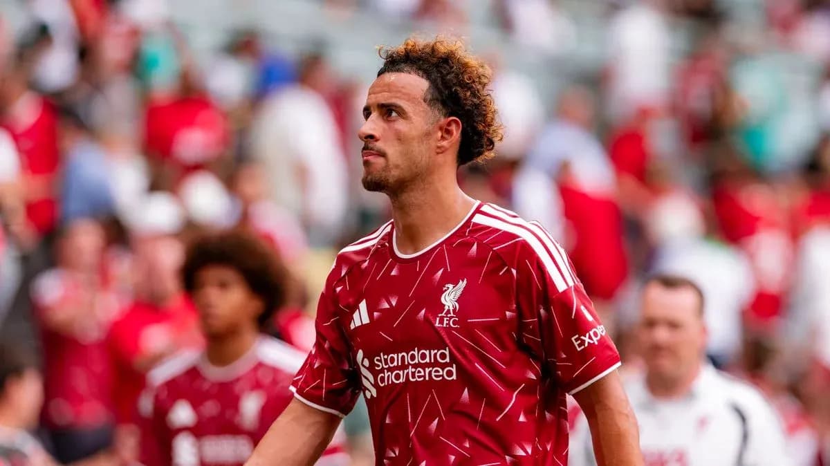 Joueur de Liverpool quittant le terrain après le match