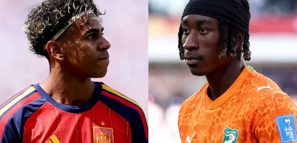 Joueurs de football de l'Espagne et de la Côte d'Ivoire