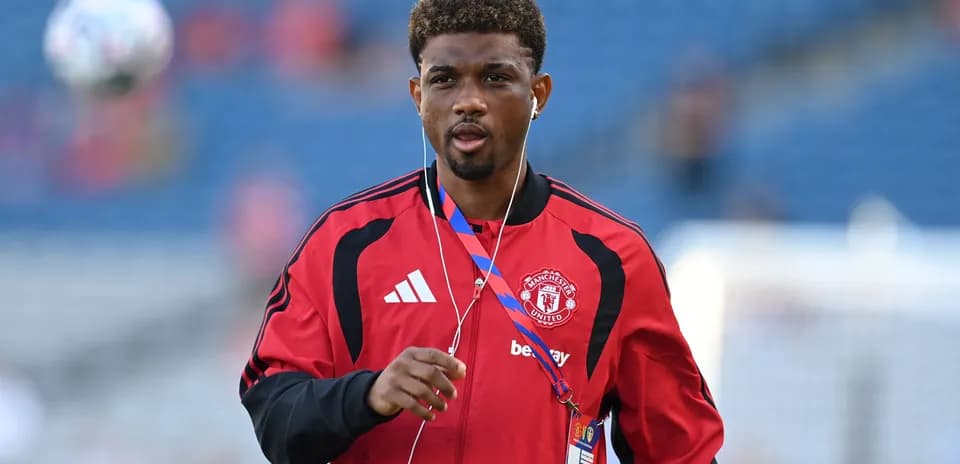 Joueur de Manchester United se préparant avant le match