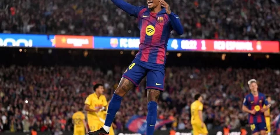 Joueur célébrant un but au Camp Nou