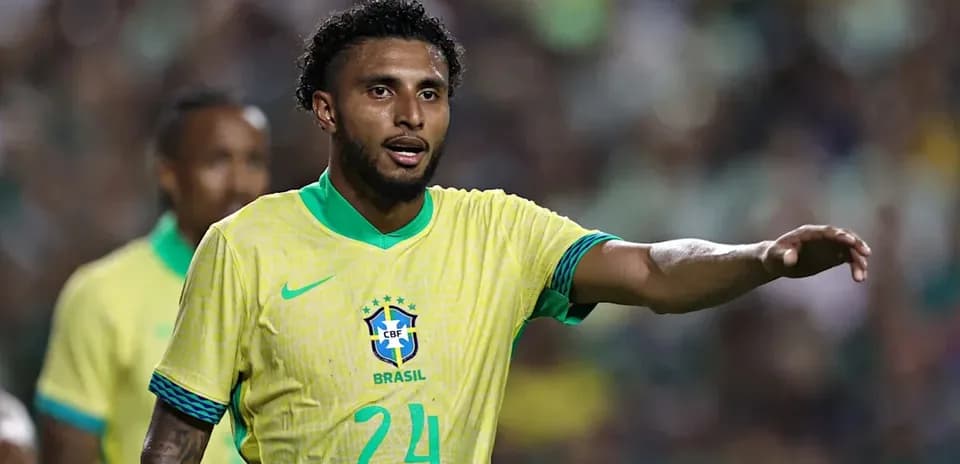 Joueur brésilien pointant pendant le match