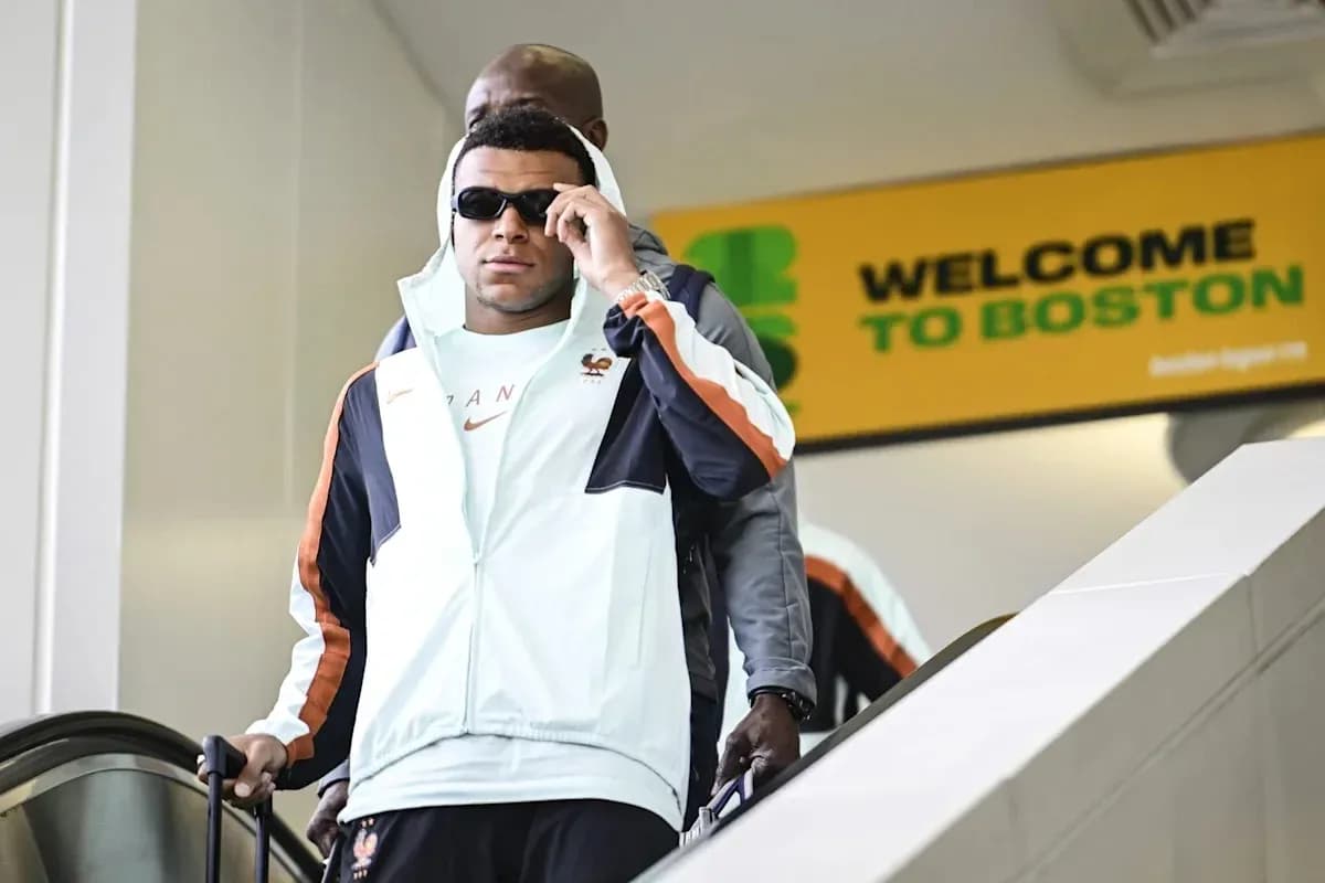 Joueur entrant dans un aéroport à Boston