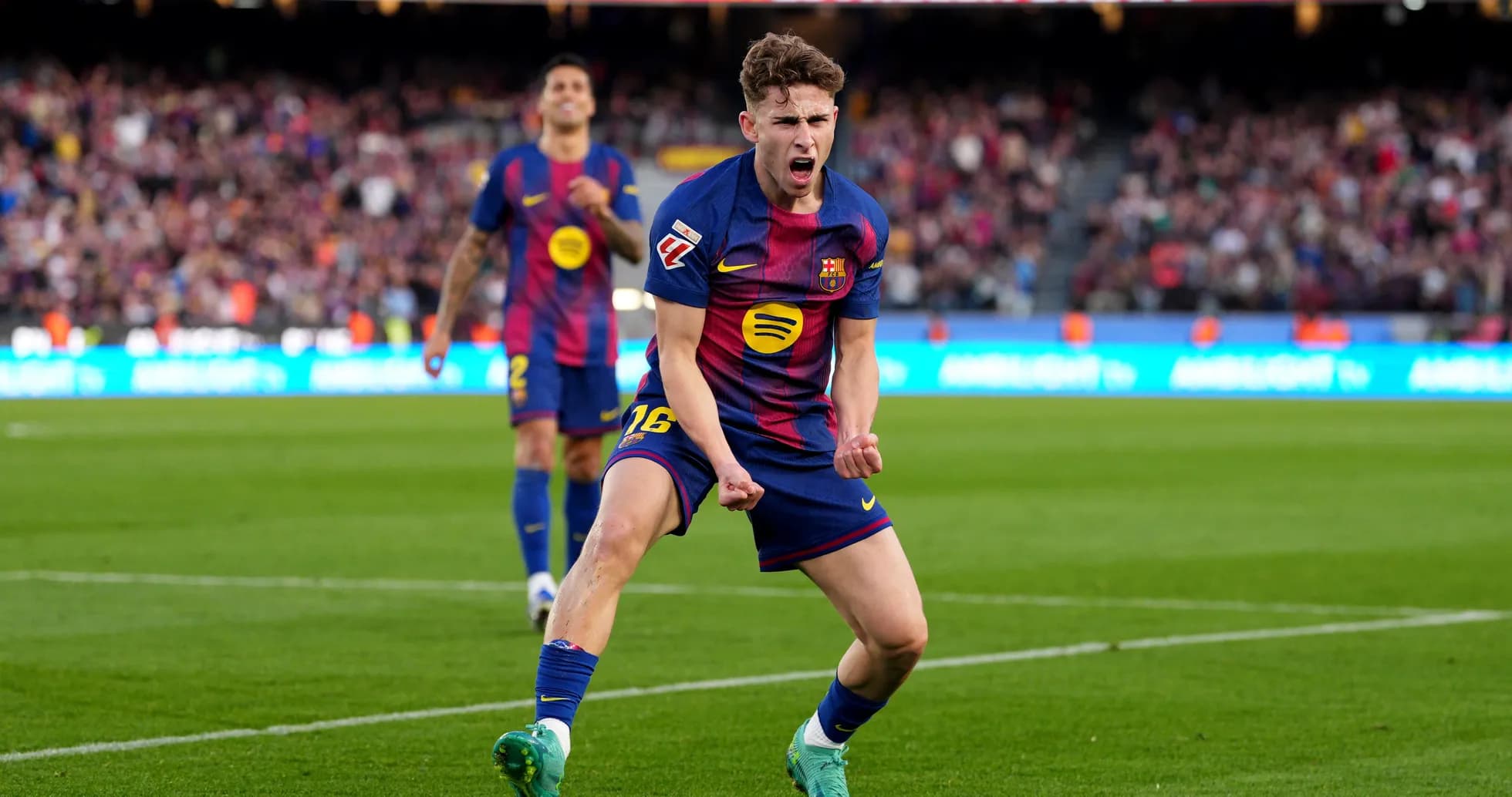 Joueur célébrant un but pour le FC Barcelone