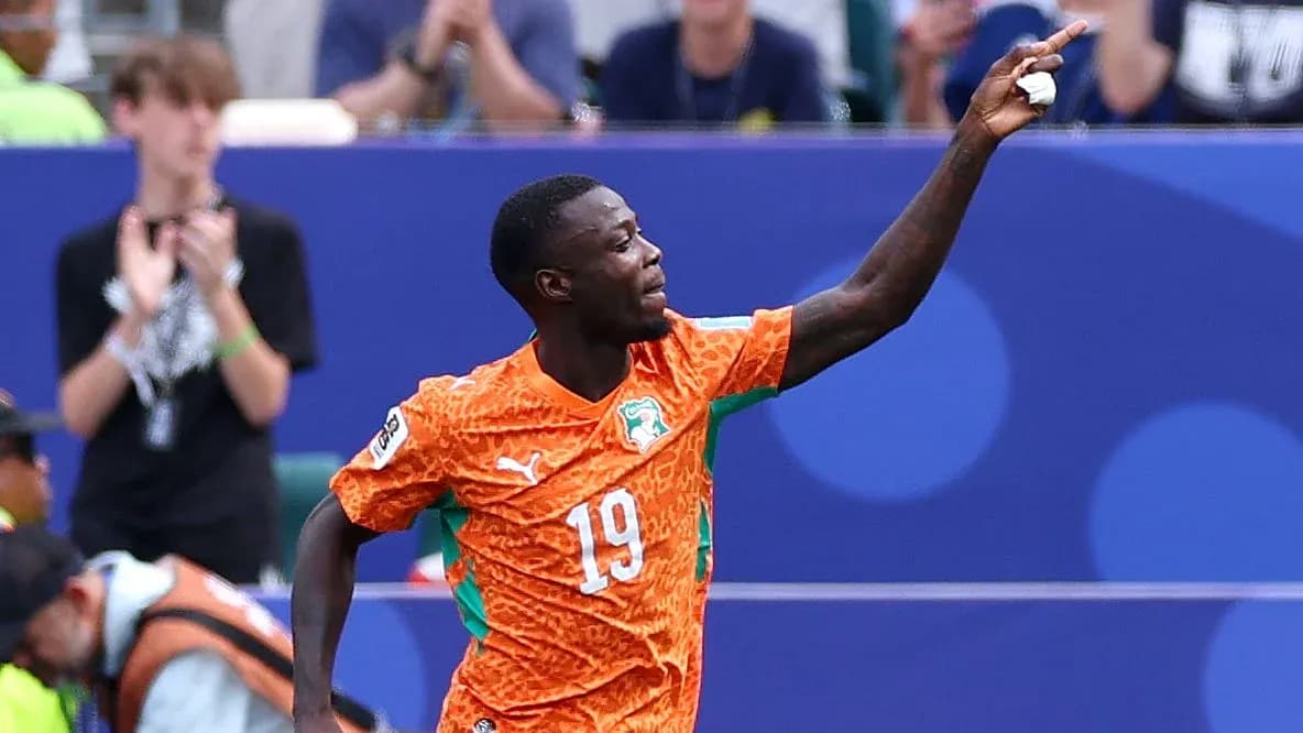 Joueur célébrant un but lors d'un match