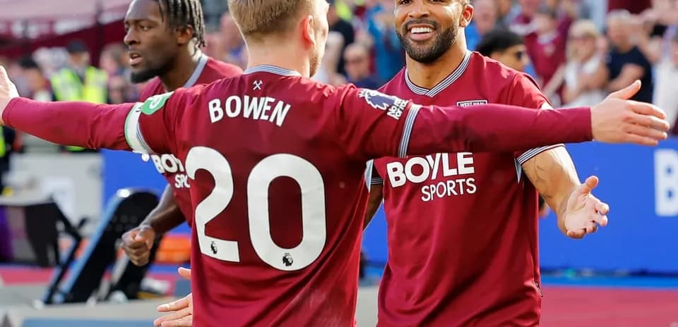 Joueurs de West Ham célébrant un but