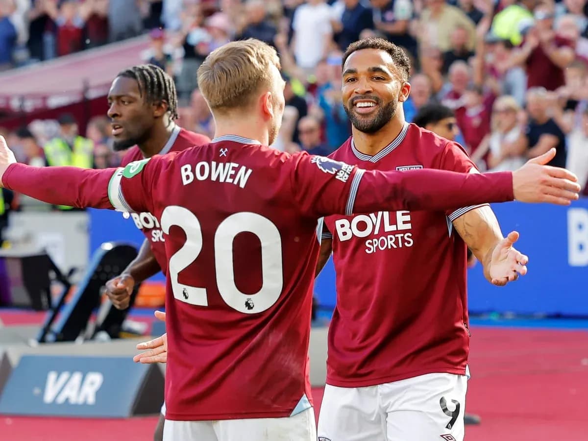 Joueurs de West Ham célébrant un but