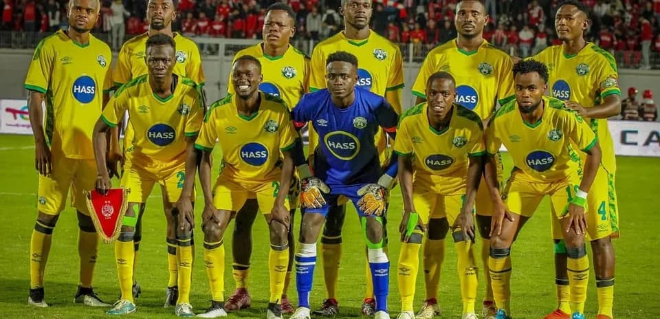 Équipe de GOR Mahia avant le match