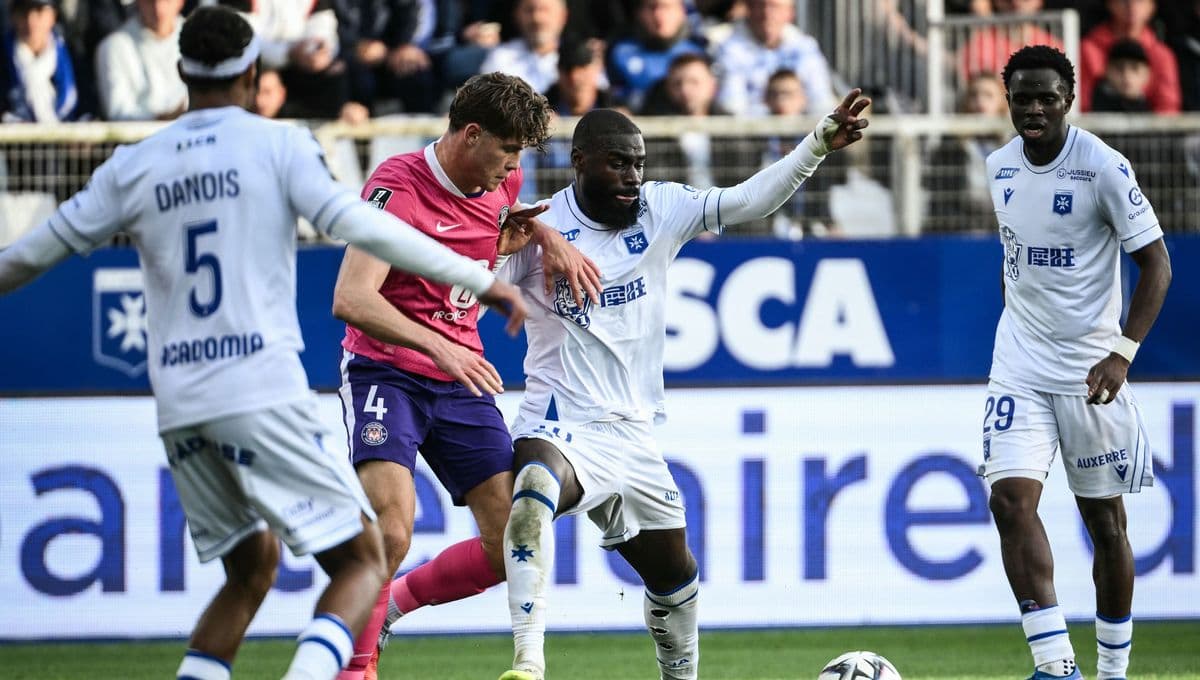 Toulouse et Auxerre font match nul (0-0) en Ligue 1.jpg
