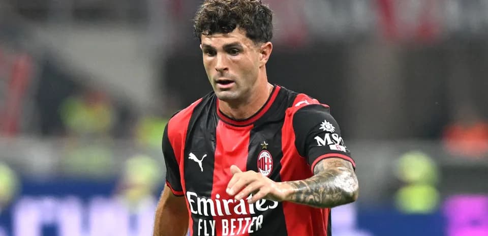 Joueur de l'AC Milan en action sur le terrain