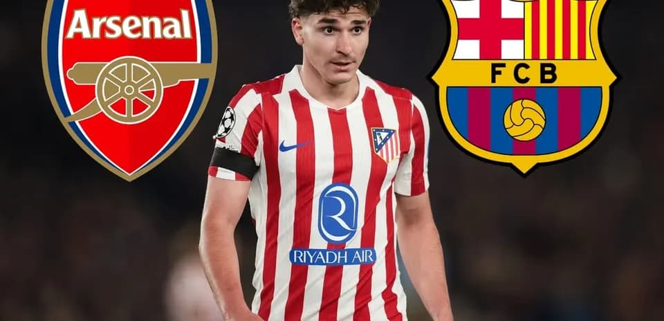 Joueur d'Atlético Madrid avec logos d'Arsenal et Barcelone
