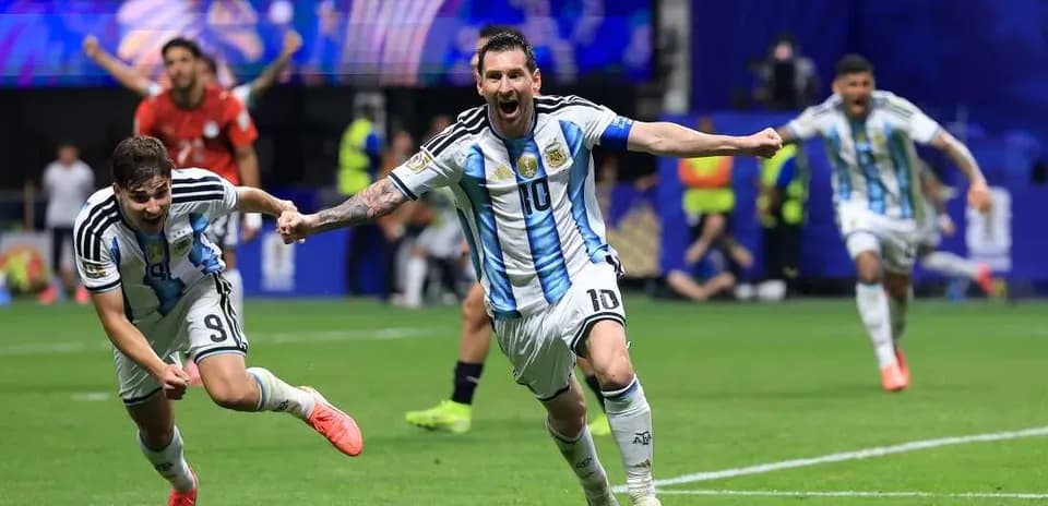 Joueurs argentins célébrant un but