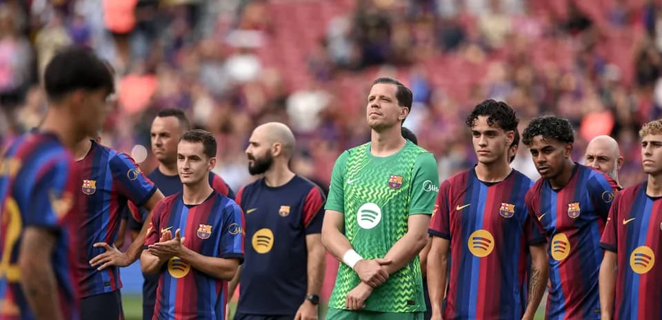 Joueurs du FC Barcelone alignés avant le match
