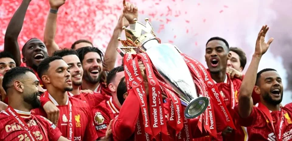 Joueurs de Liverpool célébrant le titre de Premier League