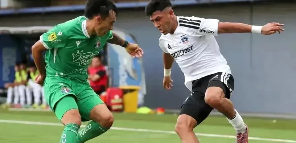Deux joueurs en compétition lors d'un match