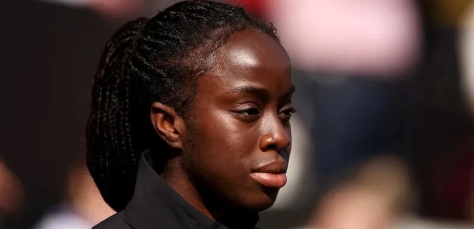 Joueuse se préparant avant un match de tennis