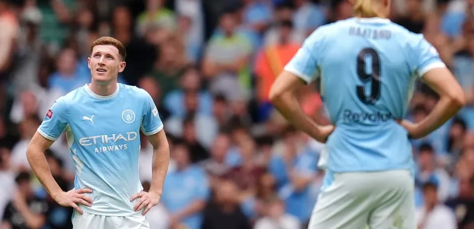 Joueurs de Manchester City sur le terrain pendant le match