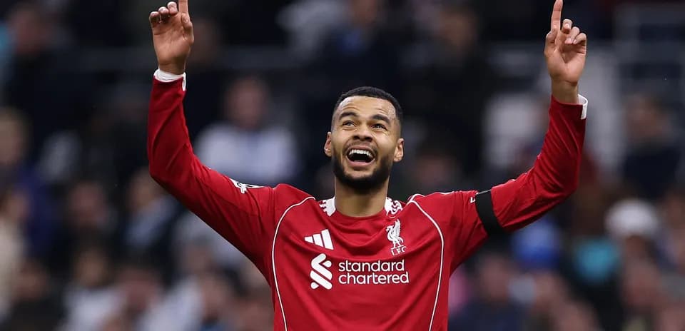 Joueur de Liverpool célébrant un but au match