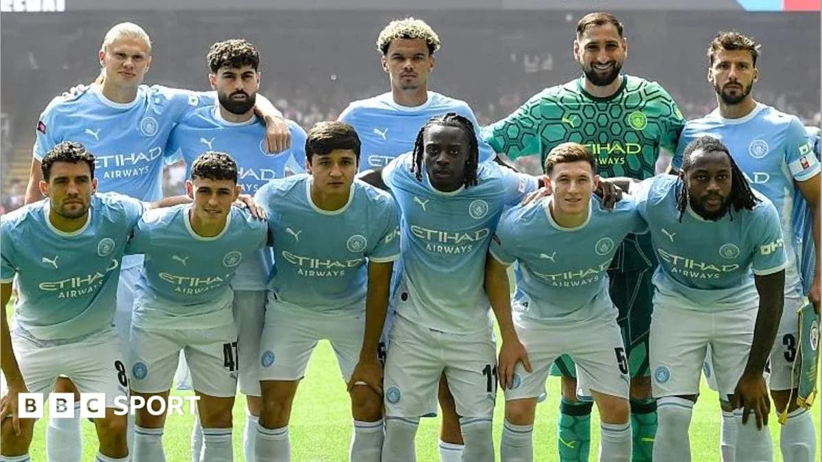 Équipe de Manchester City posant avant le match