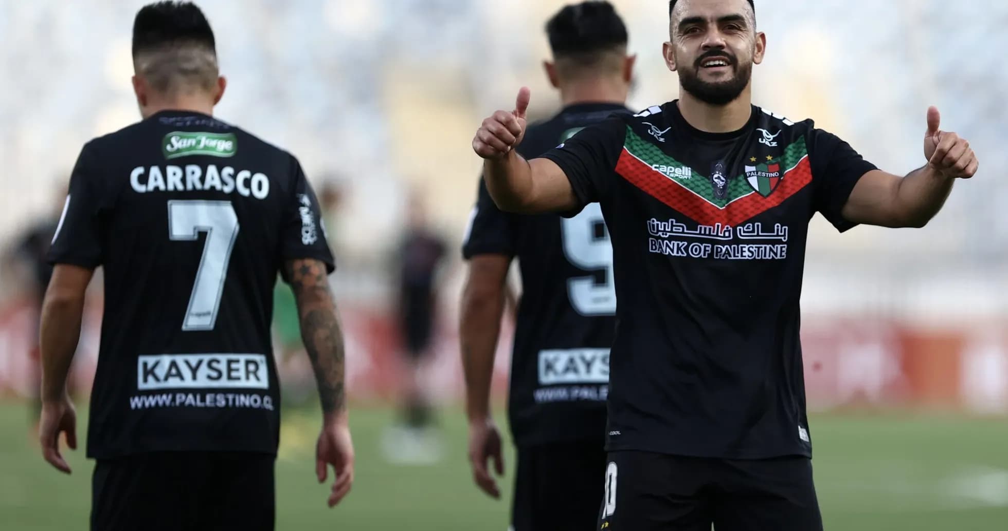 Joueurs de Palestino célébrant un but