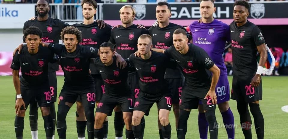 Équipe de Sabah FA avant le match