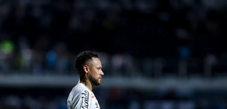 Joueur sur le terrain pendant un match de football