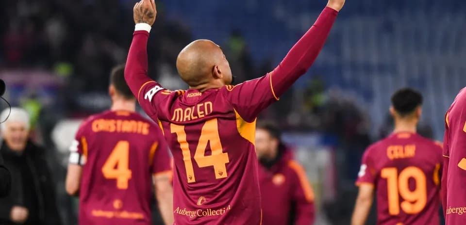 Joueur de l'AS Roma célébrant un but