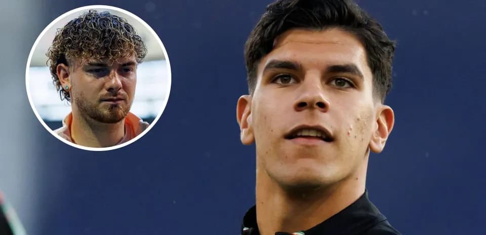 Deux joueurs de football en préparation avant le match