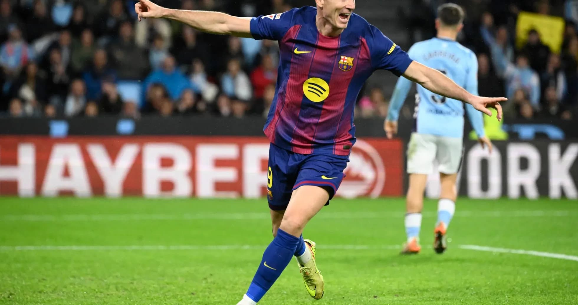 Joueur célébrant un but pour le FC Barcelone