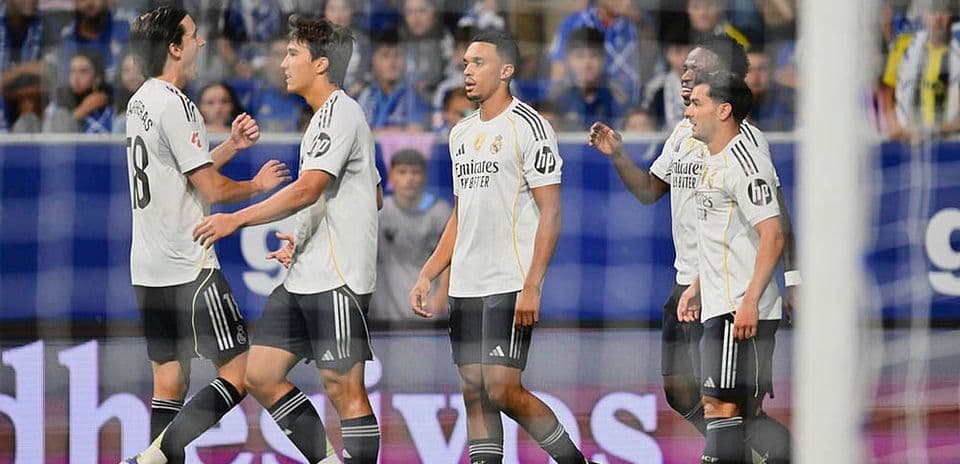 Joueurs du Real Madrid célébrant un but