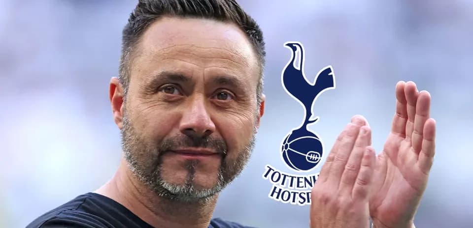 Entraîneur applaudissant avec logo de Tottenham en arrière-plan