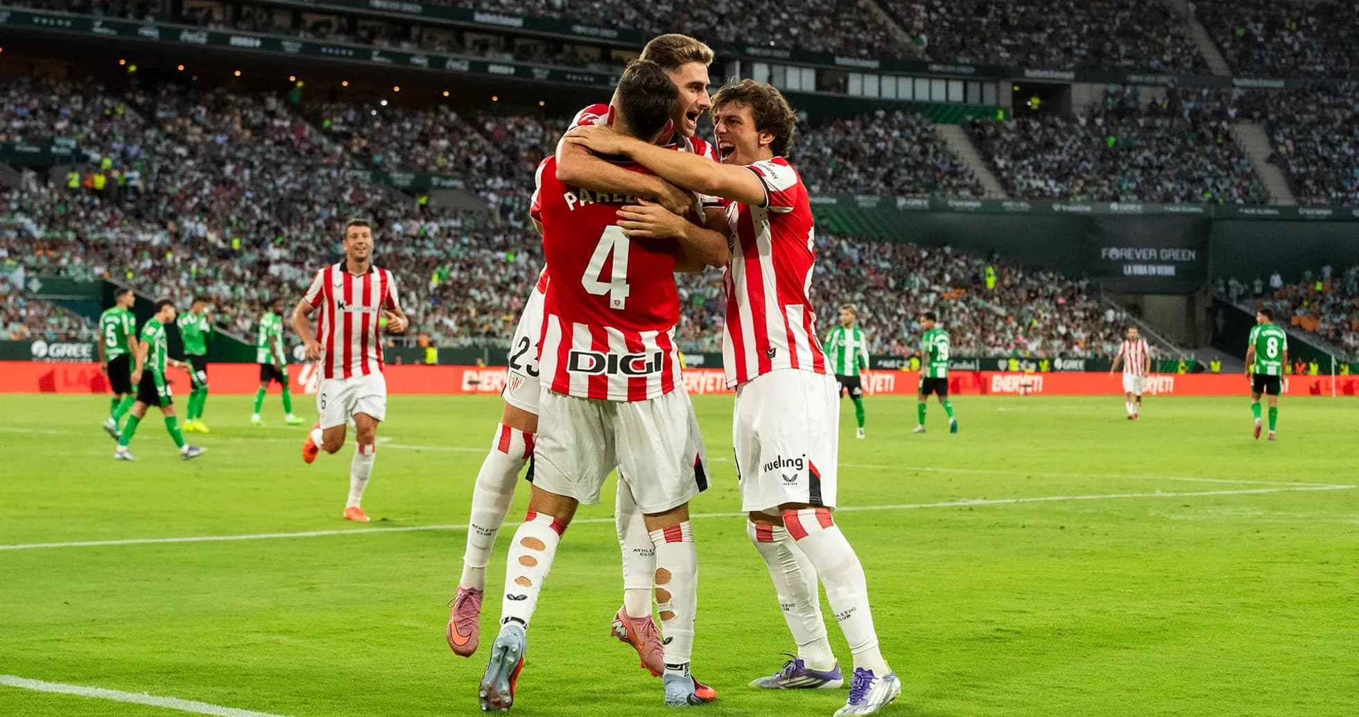 Joueurs de l'Athletic Club célébrant un but