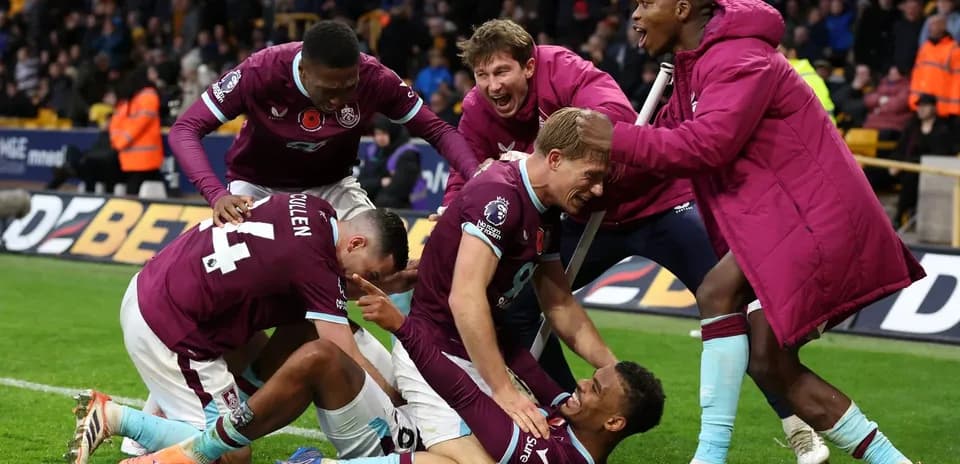 Joueurs de Burnley célébrant un but