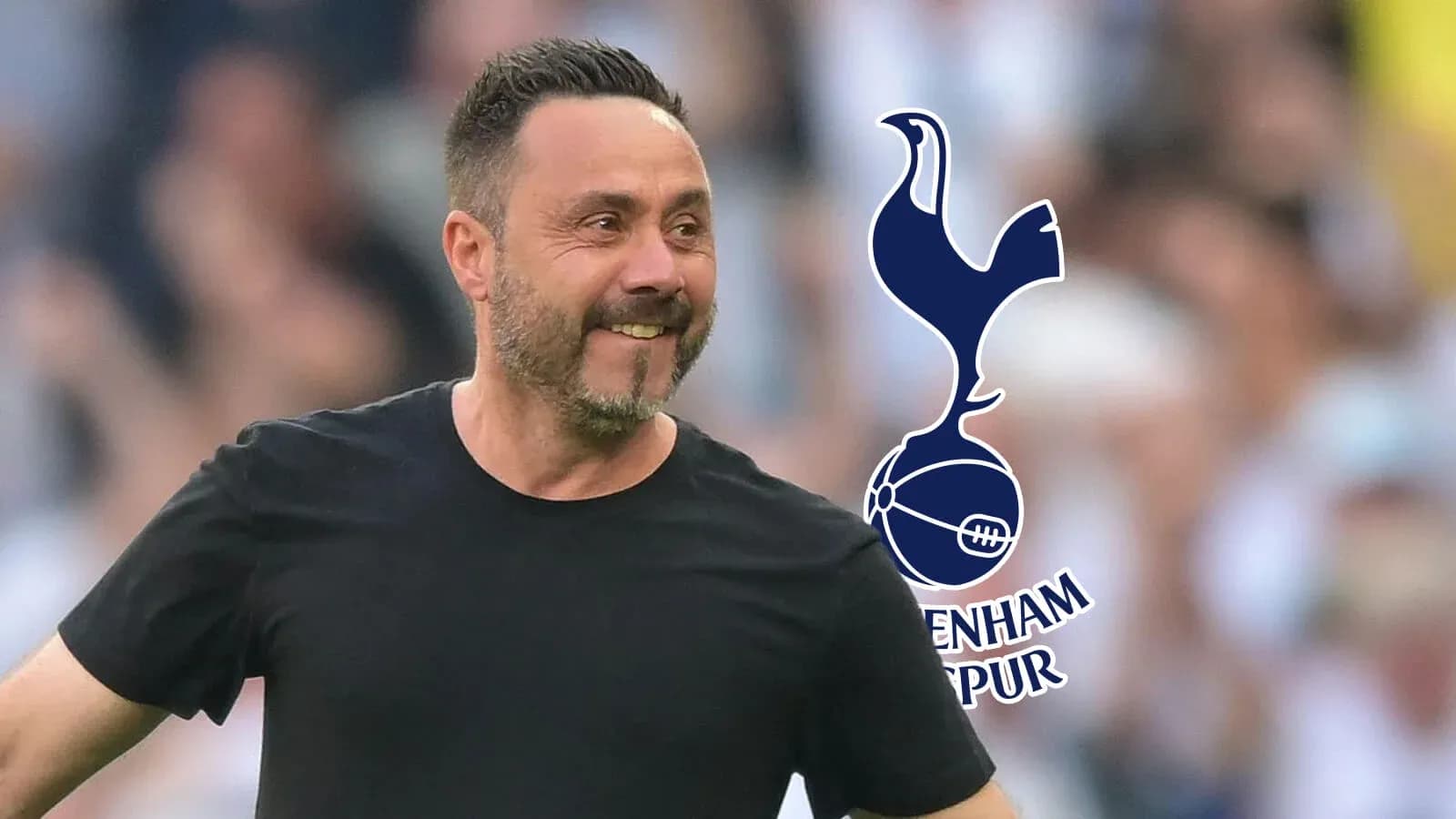 Entraîneur de Tottenham célébrant sur le terrain