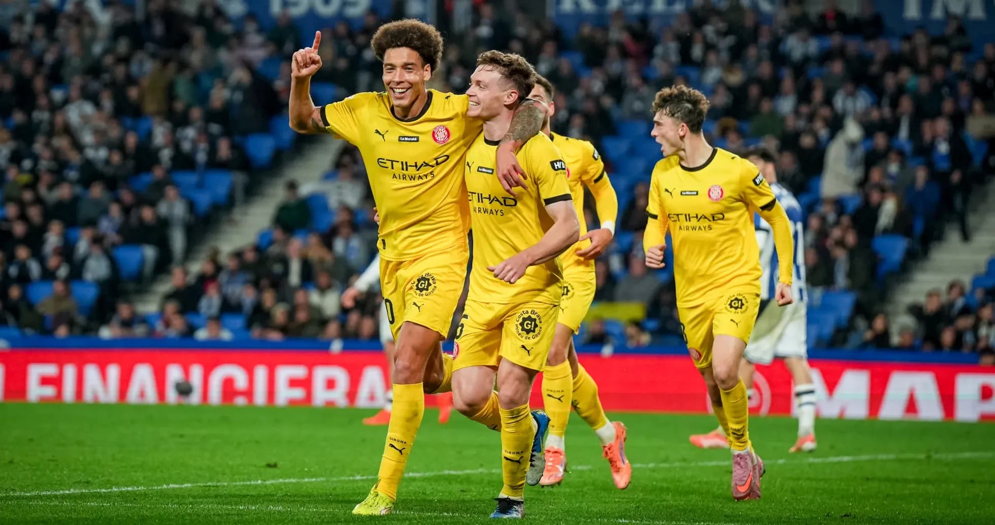 Joueurs de Girona célébrant un but