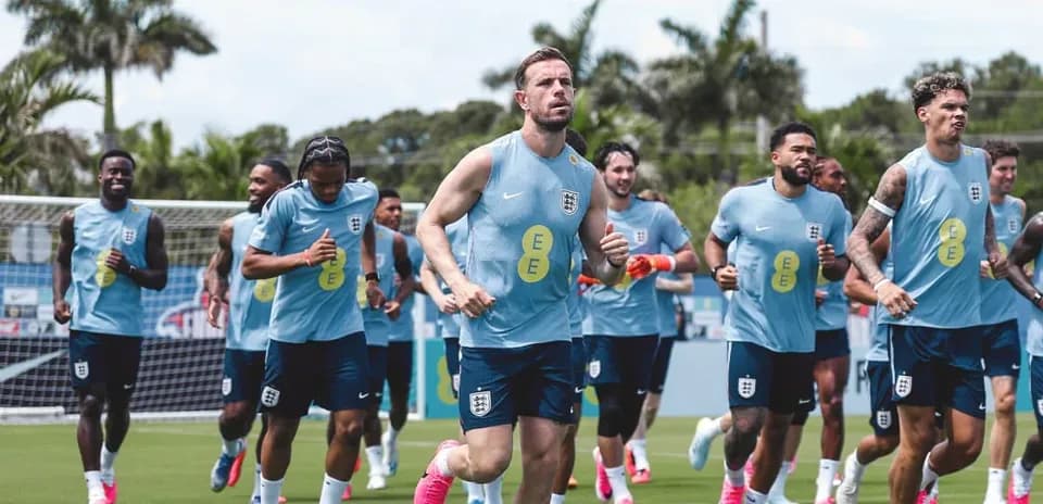 Joueurs anglais courant lors d'une séance d'entraînement