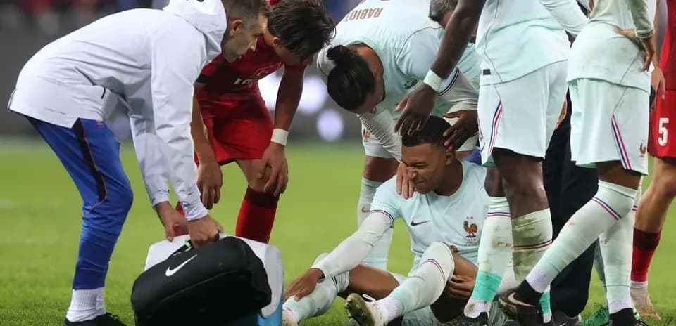 Joueur de l'équipe de France blessé sur le terrain